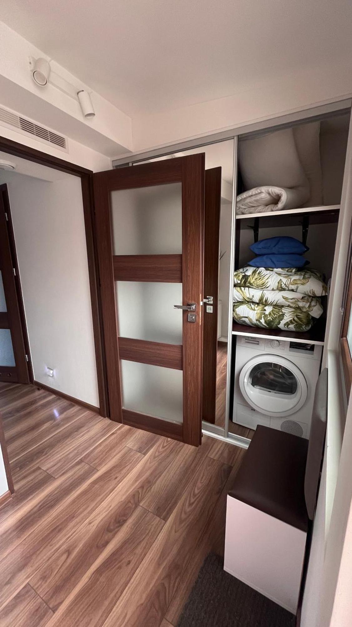 Apartament Crooked Stairs Ζιελόνα Γκόρα Εξωτερικό φωτογραφία