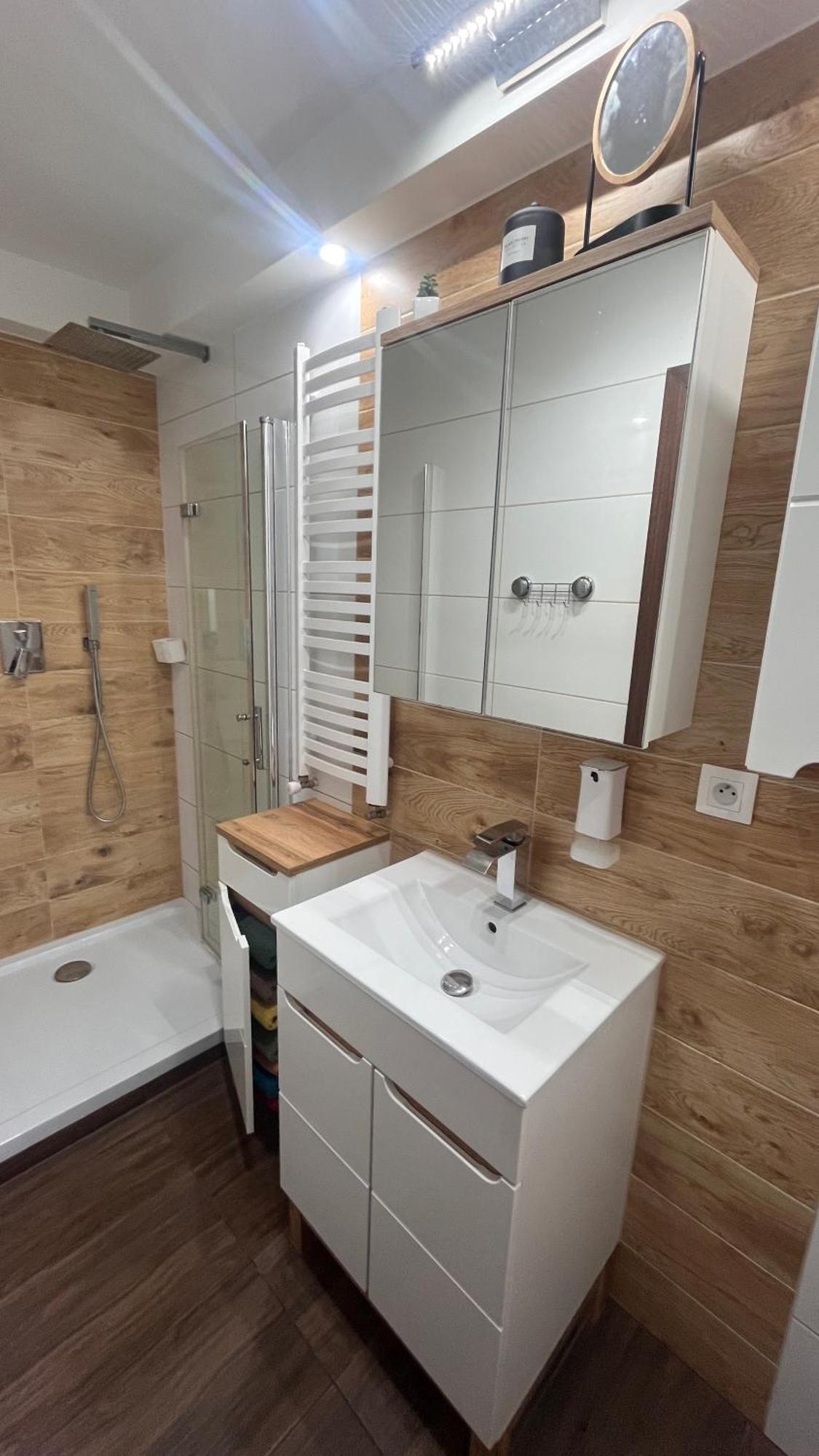 Apartament Crooked Stairs Ζιελόνα Γκόρα Εξωτερικό φωτογραφία