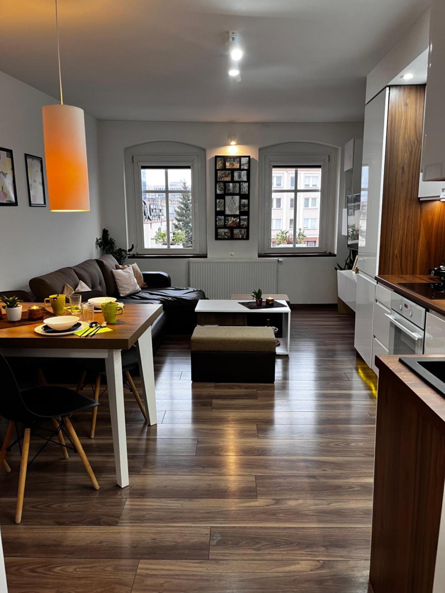 Apartament Crooked Stairs Ζιελόνα Γκόρα Εξωτερικό φωτογραφία