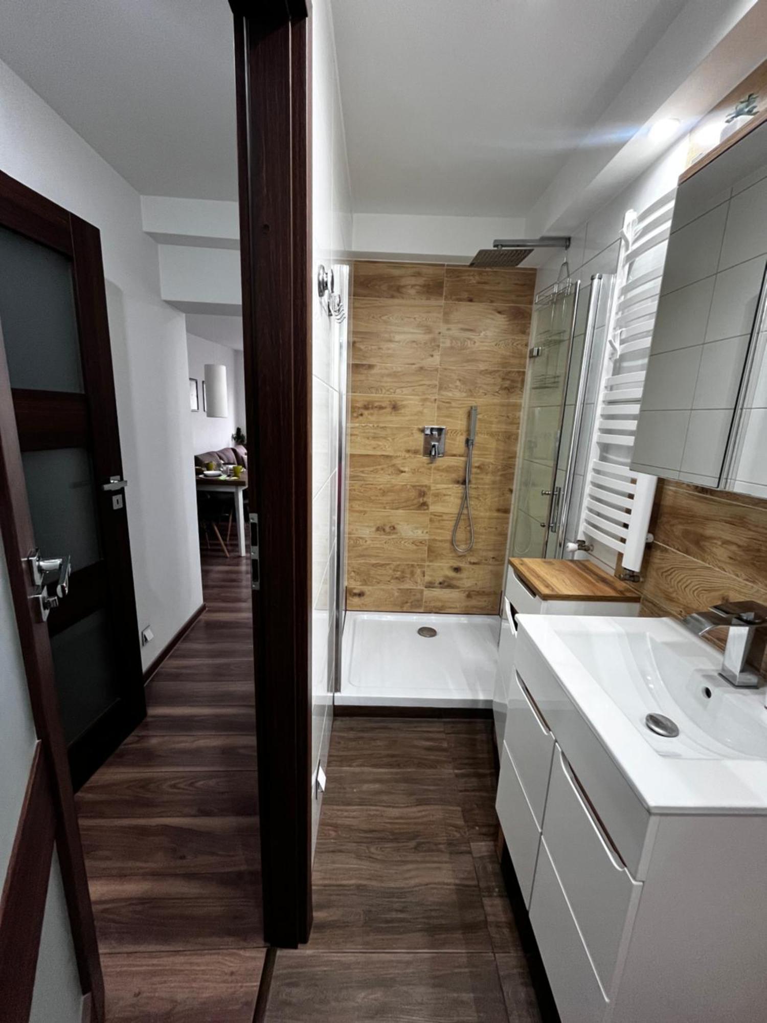 Apartament Crooked Stairs Ζιελόνα Γκόρα Εξωτερικό φωτογραφία
